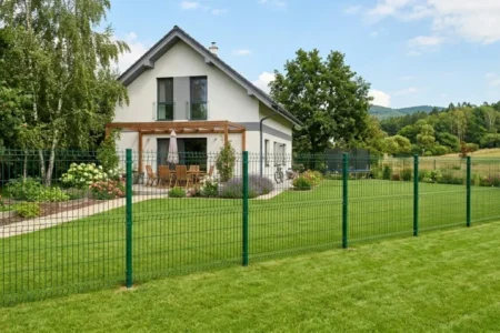 3d-plot-zeleny-pri-dome-823x478