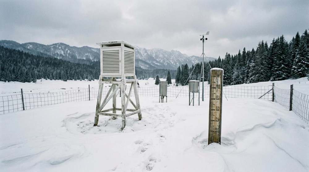 Meteorologická stanica v zime